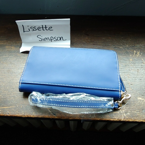 Beacon Collection Large Zip Around Wallet - Picture 2 of 3